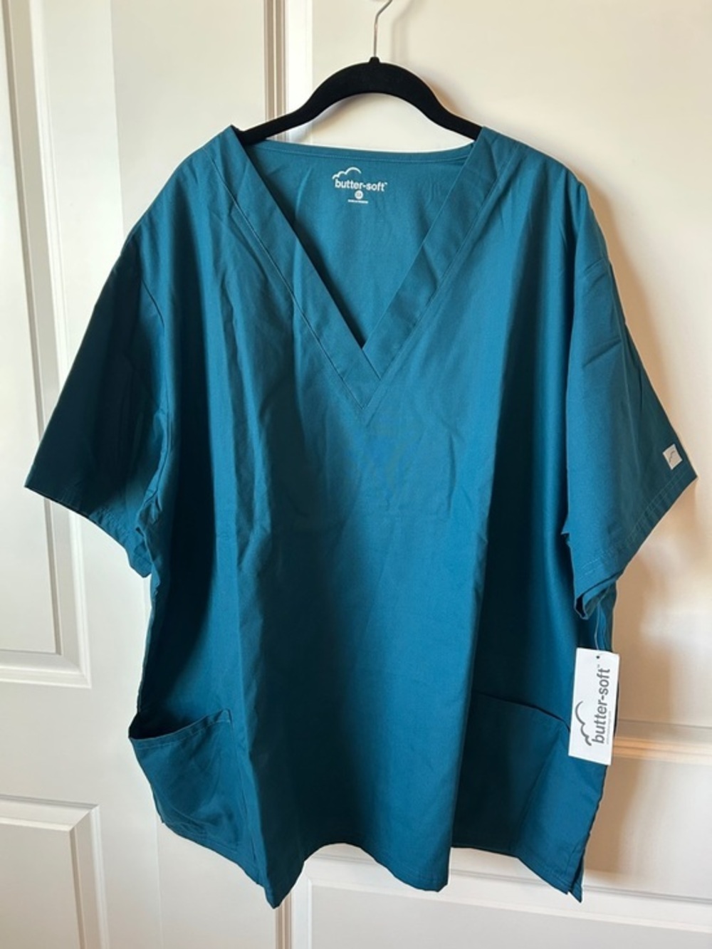 NWT Butter-Soft Women’s Teal V-Neck Short Sleeve Scrub Top 3X